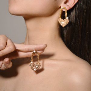 Diamond love earrings